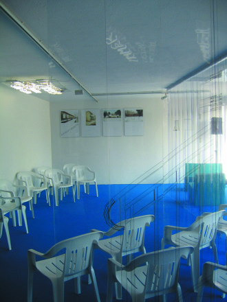 Ausstellungsansicht zugänglich - über Architektur. Foto: DPI Fotostudio