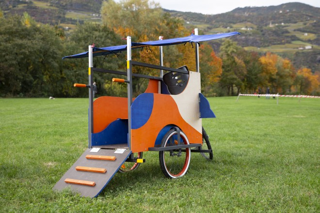 Co-Carts, the Acchiapasogni, test-ride in October 2020, a project by orizzontale. Courtesy Lungomare. Image by Giulia Faccin